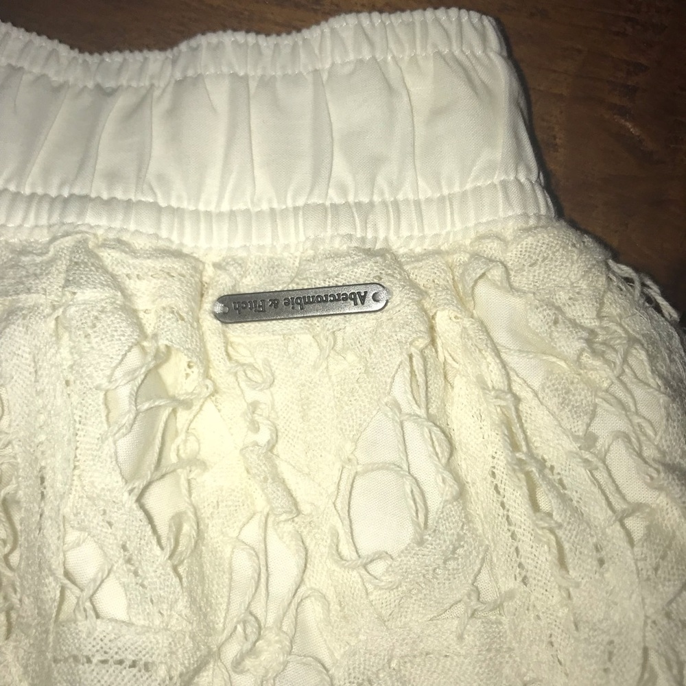 NEW Abercrombie & Fitch Crochet Lace Mini Skirt - Picture 3 of 8